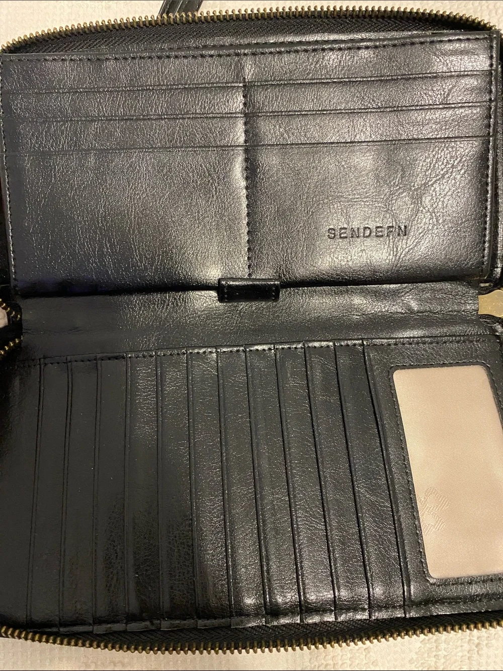 Sendefn black leather